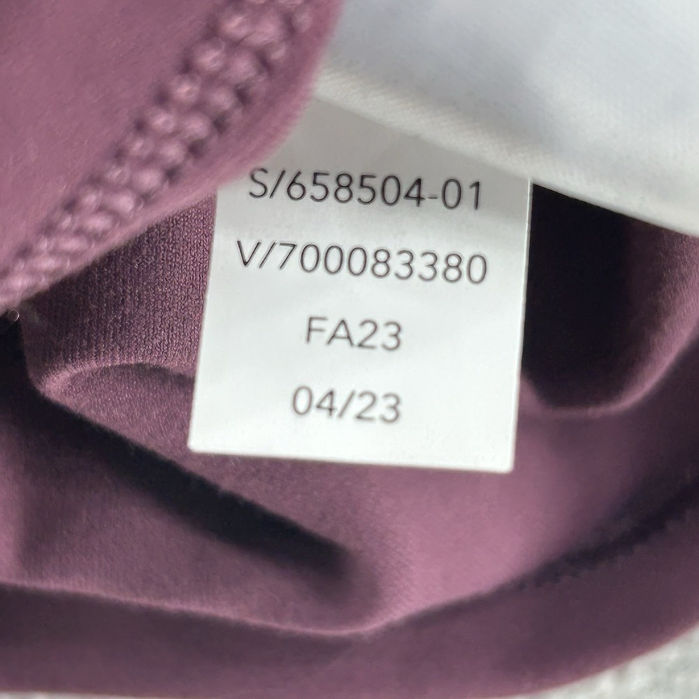 Athleta Ease In Hybrid Tee Sleeveless Woman Size Large Burgundy Activewear - Picture 5 of 9